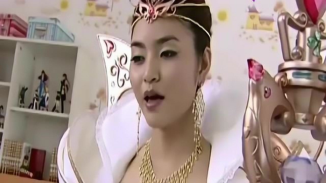 巴啦啦小魔仙:魔仙女王驾到,美琪装病躺在床上,画下了她的样子