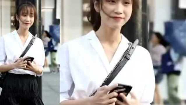 清纯美女,再穿个黑白配,网友:怎么看都舒服