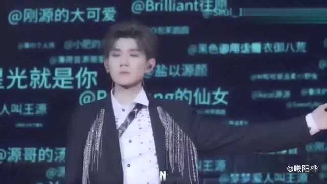 王源演唱原创歌曲《骄傲》,引全场观众跟唱,太励志太好听了