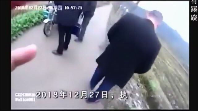 警方调查其公司,意外发现贫困户竟成公司代表人,法官怀疑有蹊跷