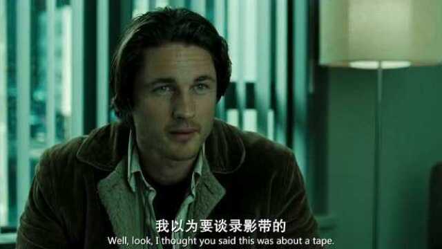 死后的照片脸都会扭曲,小伙一照美女发现她的脸也开始扭曲