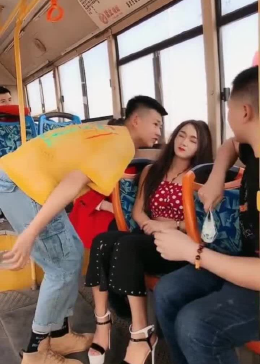 公交车上偶遇色狼