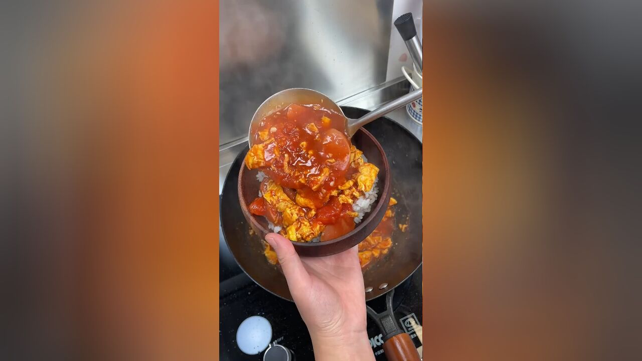 超浓郁的番茄鸡蛋火腿烩饭,饭搭子没胃口的时候一定要试试