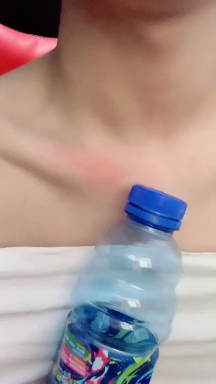 用锁骨开瓶盖