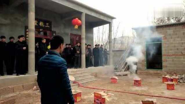 实拍:山东泰安农村,王氏家族祭祖