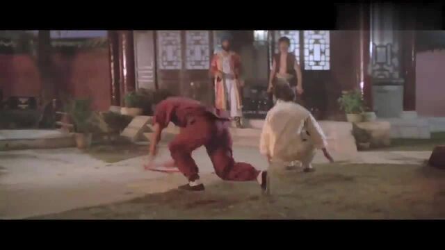 夺棍:阿懵与卧鹰交手,阿炳打翻喽啰!阿懵被牵制,阿炳来救援!