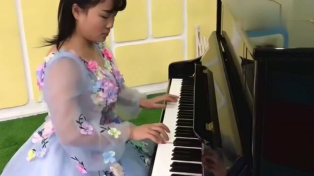 钢琴演奏:四小天鹅舞曲钢琴曲,小姐姐弹奏的棒棒哒