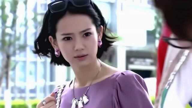 小姐姐从没穿过一千块的鞋,瞬间觉得自己美美哒,高兴得蹦蹦跳跳!