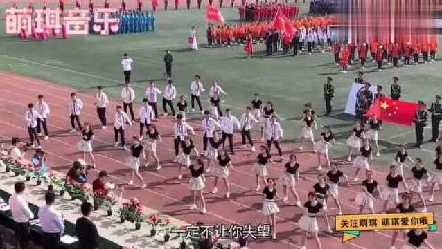 男人骚起来就没有女人什么事了!班里最妖娆的男同学,美过校花