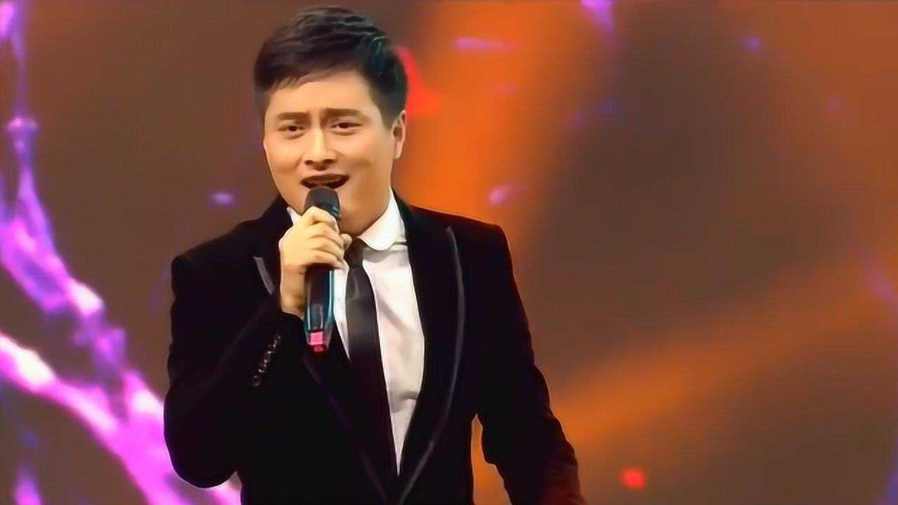 云飞父亲的草原母亲的河悠扬歌声极具穿透力太好听了