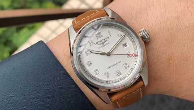 LONGINES浪琴表先行者系列:“先锋精神,行无止境”先行者系列展现了品牌的历史传承.全新系列融合历史与创新手表