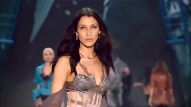 超模贝拉ⷮŠ哈迪德(Bella Hadid)走秀合集,气质太棒啦!