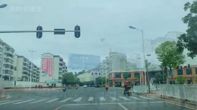 韶关的黄金村,道路宽敞亮堂,但是为什么街上一个人都没有!