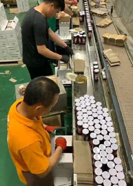生产流水线，计件工作还偷懒，最后的大哥赚翻了！
