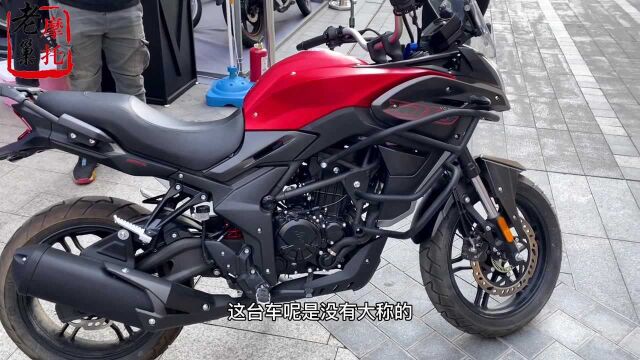 隆鑫无极300DS摩托车 裸车20800 水冷前后abs 16升油箱 油耗低