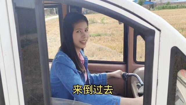 外国媳妇学骑电动三轮车:中国真厉害好多都是电驱动!