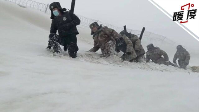 新疆民警护边员顶风沙涉雪前行画面令人敬佩回应:习惯了 进入冬季后这是常态