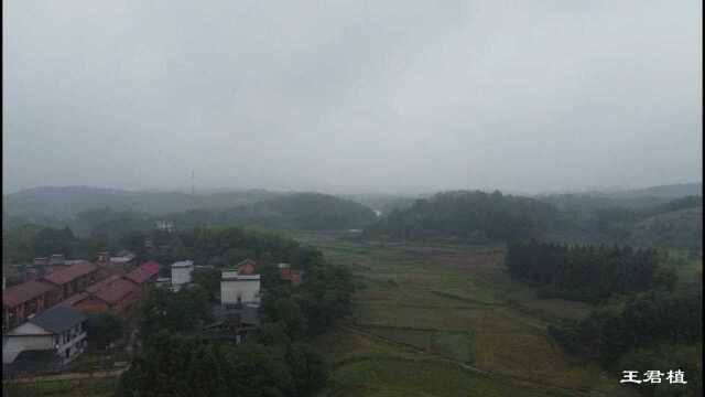 王君植大师湖南风水视频,回龙顾主李总兵祖坟,看好墓地风水并不复杂