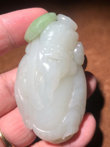 和田玉籽料,苏工翠色巧雕如意,财神到.