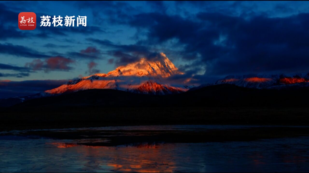 氛围大片!日照金山 草原牛羊 甘孜绘就金秋画卷