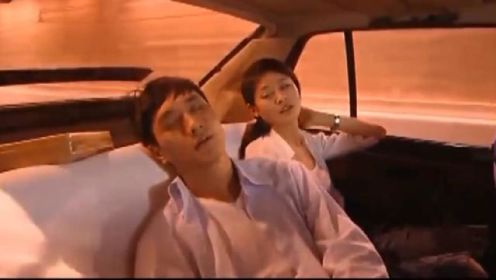 #全民喜欢好看趣味短视频 #这对青年夫妻从出租車上开始接吻到家…