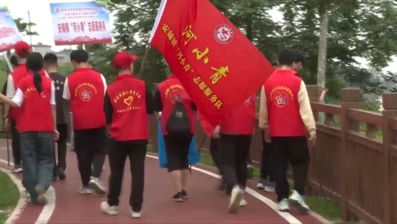 廉江安铺“河小青”节假日行动!同护清水绿岸,共建生态碧道