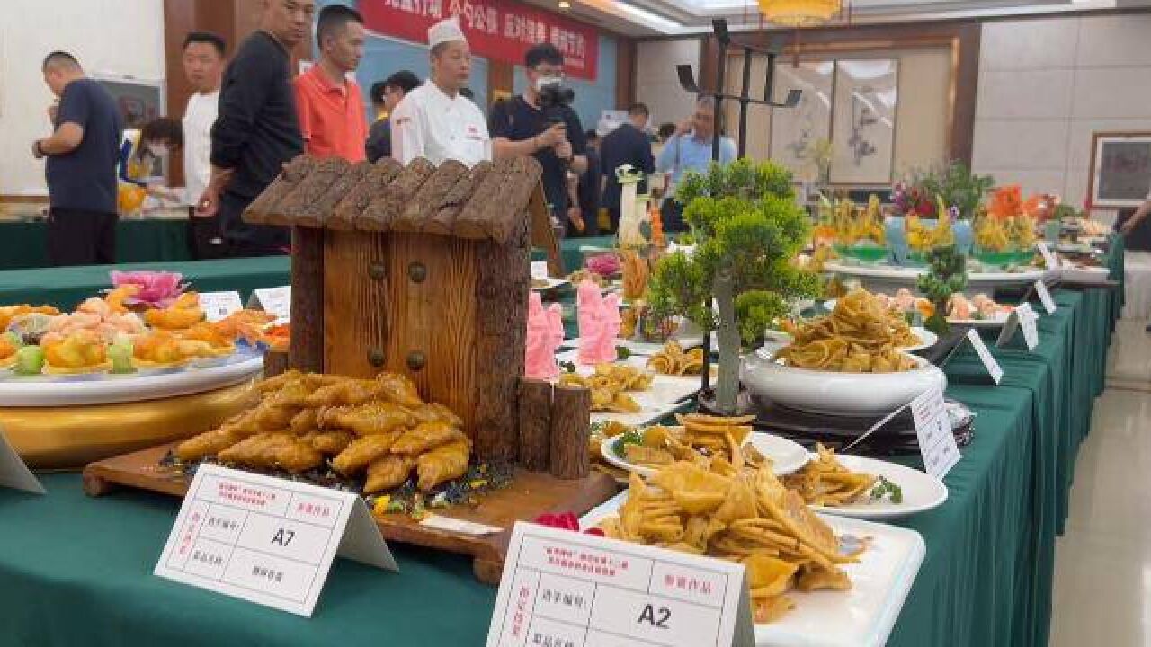 潍坊:198名餐饮行业技能人才同台竞技亮厨艺展服务风采