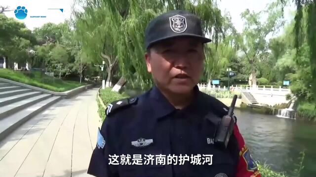 济南57岁保安大叔双语播报:外国游客多,外语方便帮助疏导