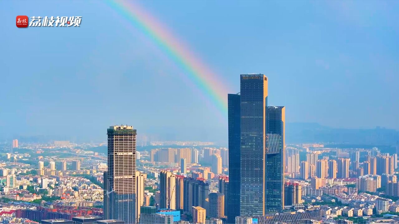 分享好运!南京雨后现绚丽双彩虹