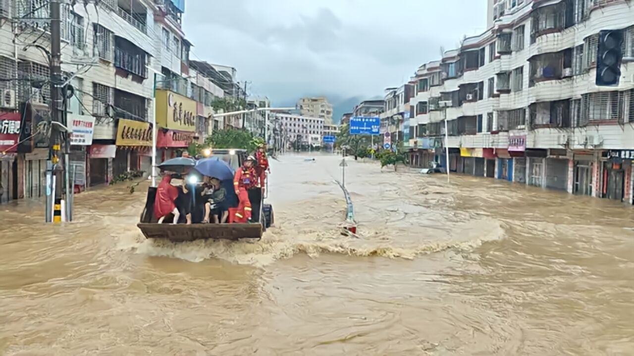 厦门升级发布暴雨红色预警信号