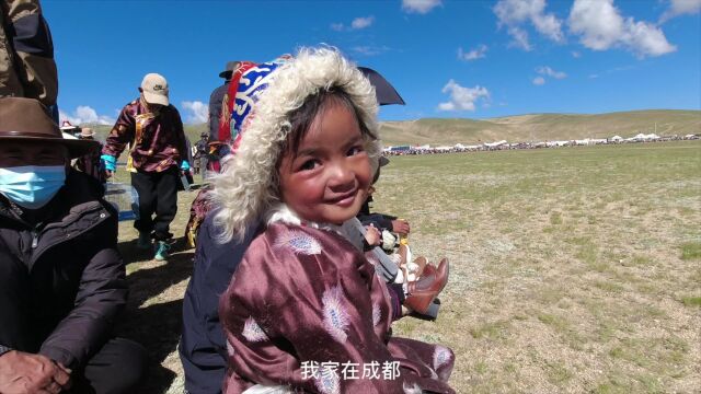 这里是那曲4800海拔的班戈赛马节,也是牧区藏民每年最大的盛会