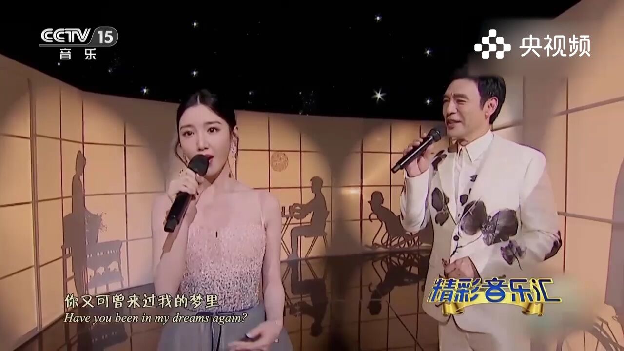 毛晓彤的嗓音空灵甜美,演唱《一荤一素》别有韵味