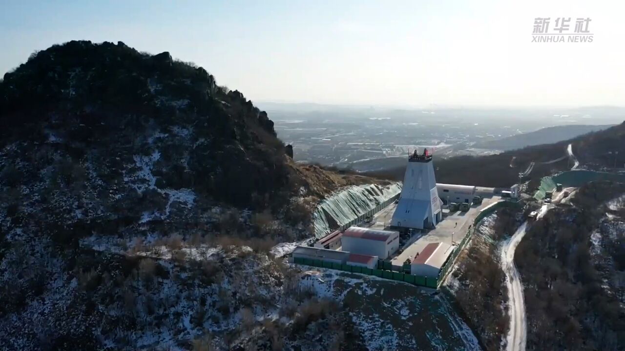 新春走基层|全国最大单体地下铁矿春节大赶工 记者百米井下探访