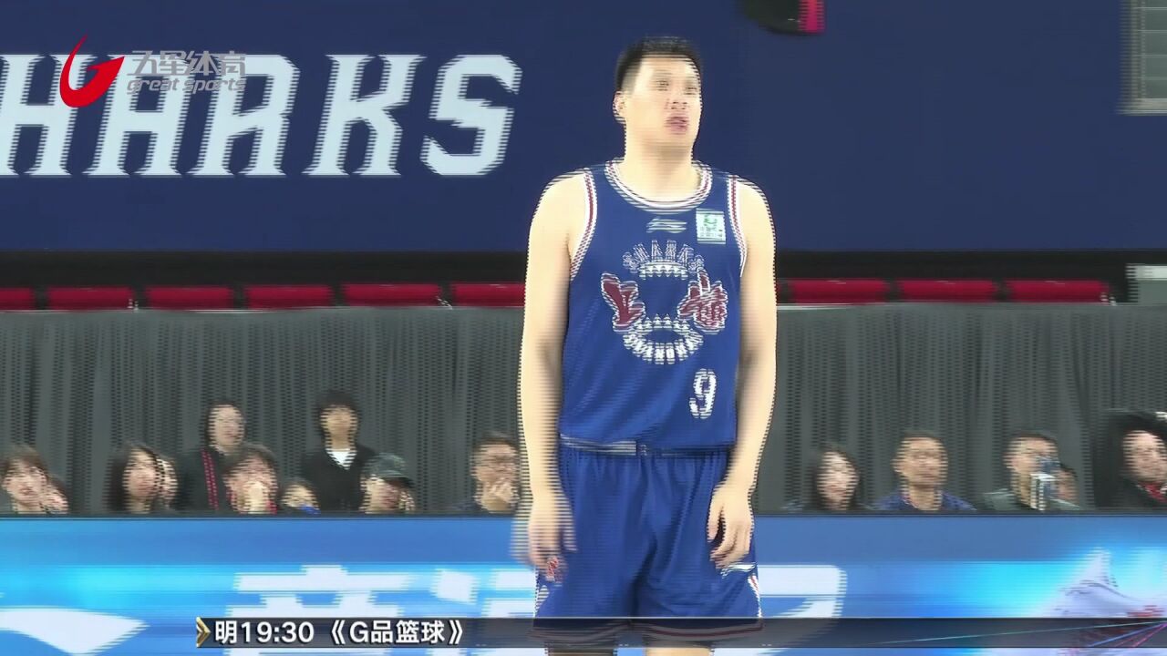 替补奇兵闫鹏飞 关键时刻敢担当