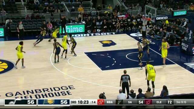 面对这种防守强度只能是毫不客气 希尔德追身三分正中靶心