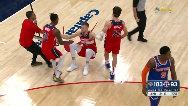 NBA常规赛：尼克斯vs奇才第4节中文解说回放