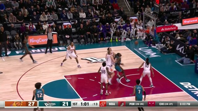 NBA常规赛：太阳vs活塞第1节 中文解说回放