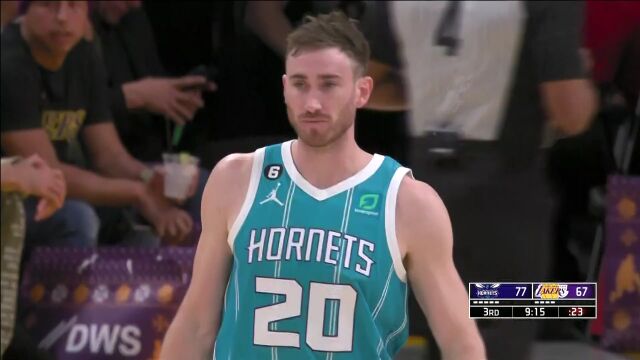 运气加持！海沃德突破抛投再次颠进篮筐