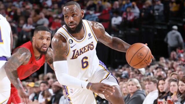 NBA·湖人25分大逆转开拓者