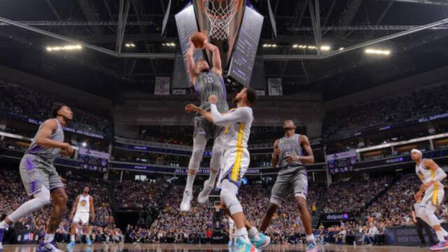 萨博尼斯vs勇士集锦 空砍21+10屡献暴扣无力回天