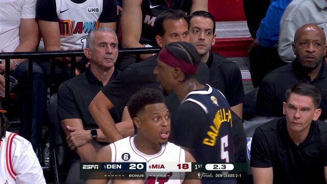 巴特勒压哨三分