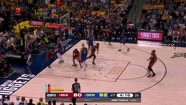 球队总该有人站出来！ 海史密斯连得七分分差重新回到个位数