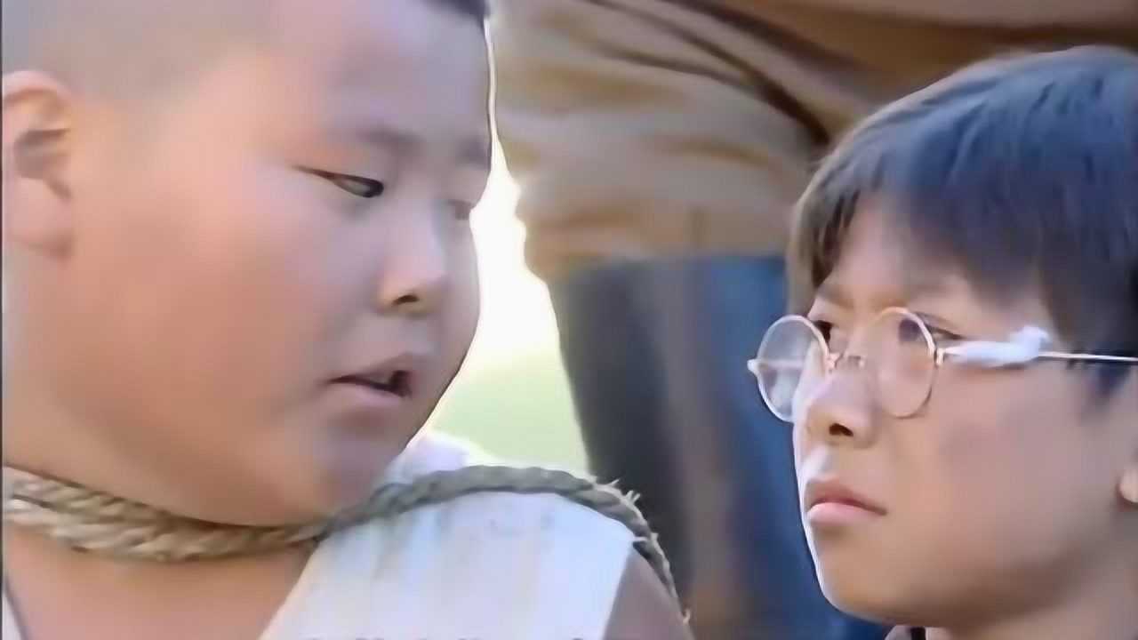 小兵张嘎生死攸关之时胖虎和佟乐还在这情意绵绵