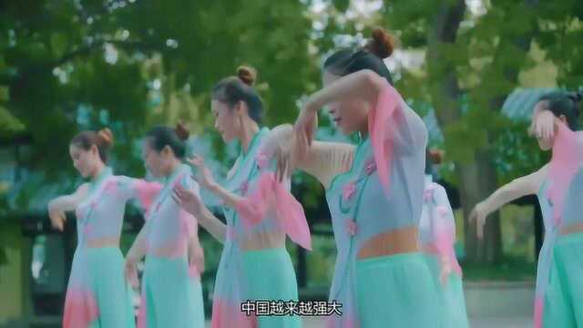 许嘉文伤感演唱《撸起袖子加油干》歌声伤感,高亢有力