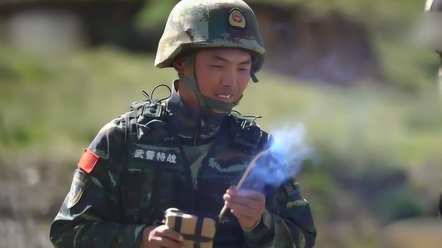 武警拿600克TNT炸药包玩击鼓传花!队长的一个动作吓死人了