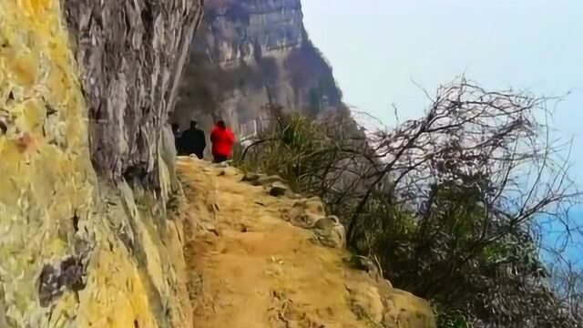 八面山燕子洞,曾经的土匪老巢,难怪选这里太美了风景一览无余!