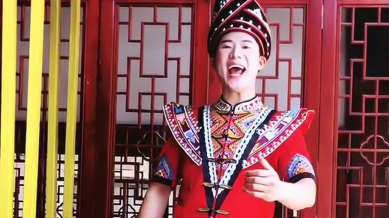 土家阿哥多才多艺,歌声嘹亮长得十分帅气,不知圈粉了多少漂亮小姐姐!
