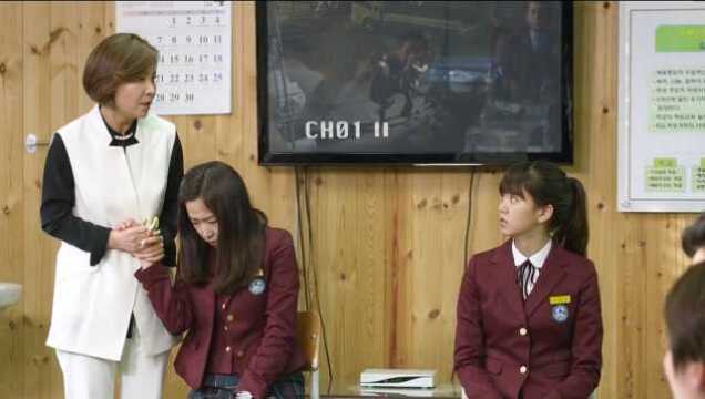 富家女利用权势欺压同学,校园暴力真可怕!快看《学校2015》