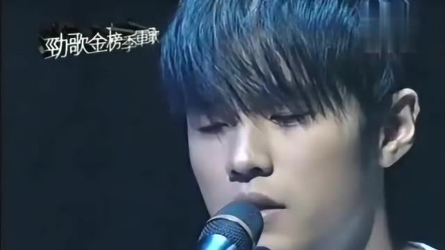 周杰伦早期现场《七里香》,2004年劲歌金曲