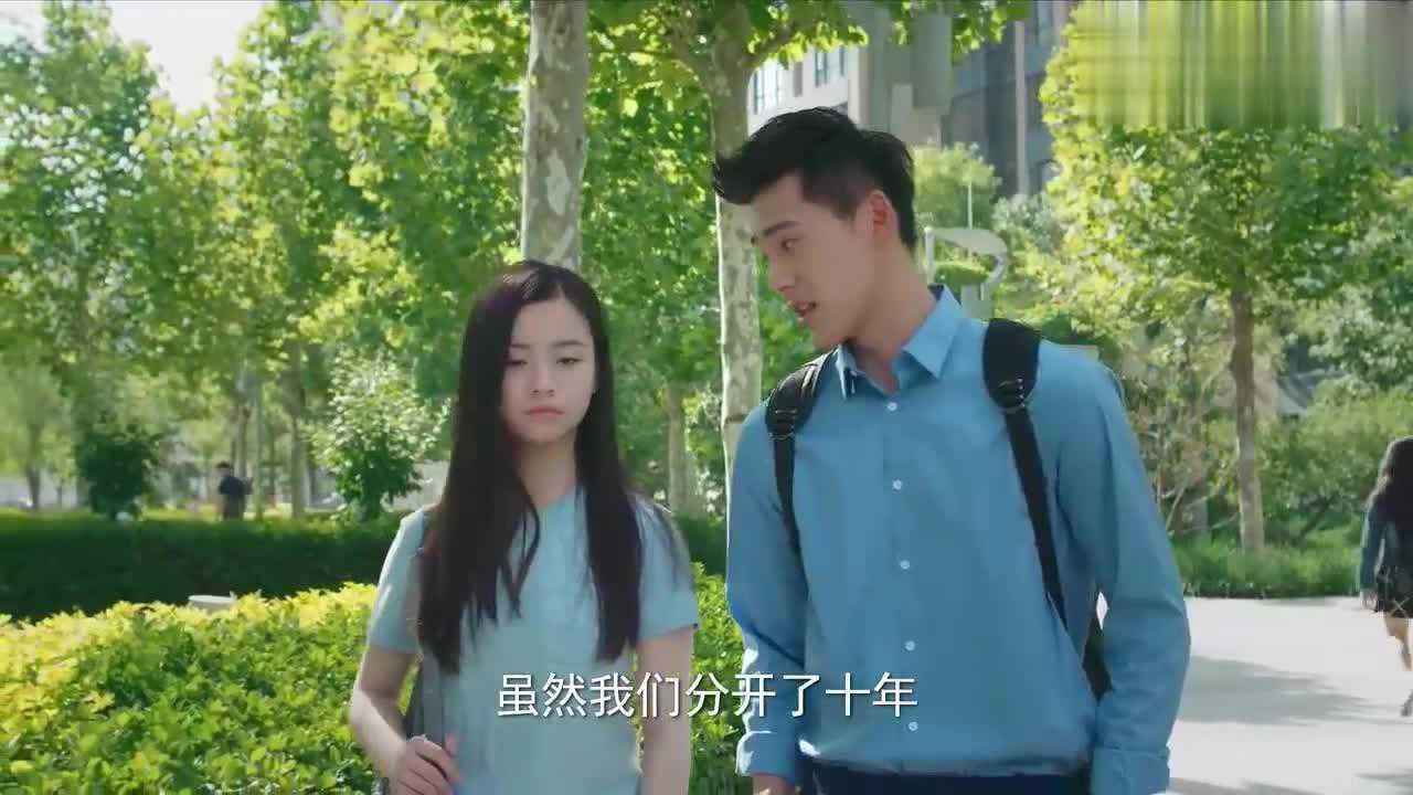 同学两亿岁宣墨住东边易海蓝住西边可对易海蓝来说都是顺路